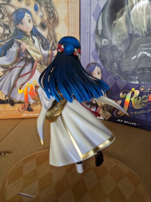 Rozemyne Figurine Back